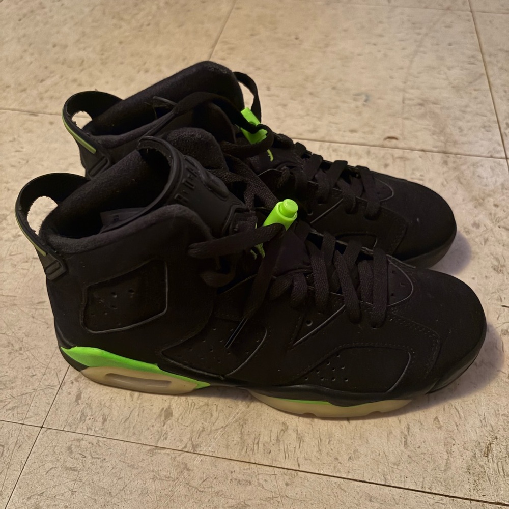Kids Black and Green Jordan 6